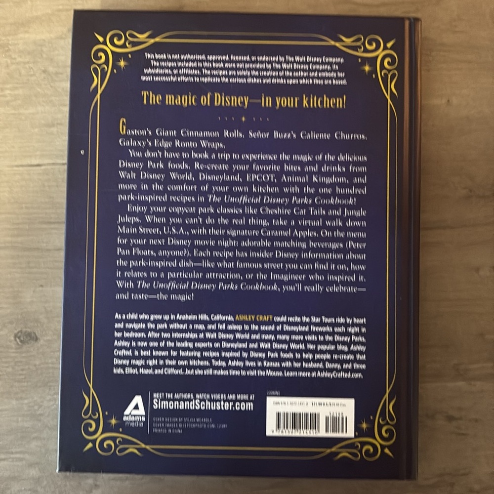 The Unofficial Disney Parks Cookbook - Blue Cover like new - Picture 4 of 4